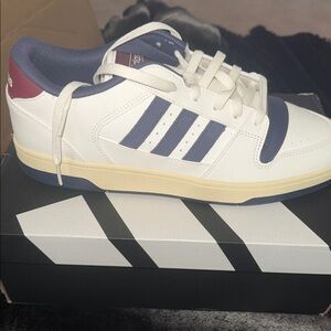 Adidas Men's White and Blue Sneakers